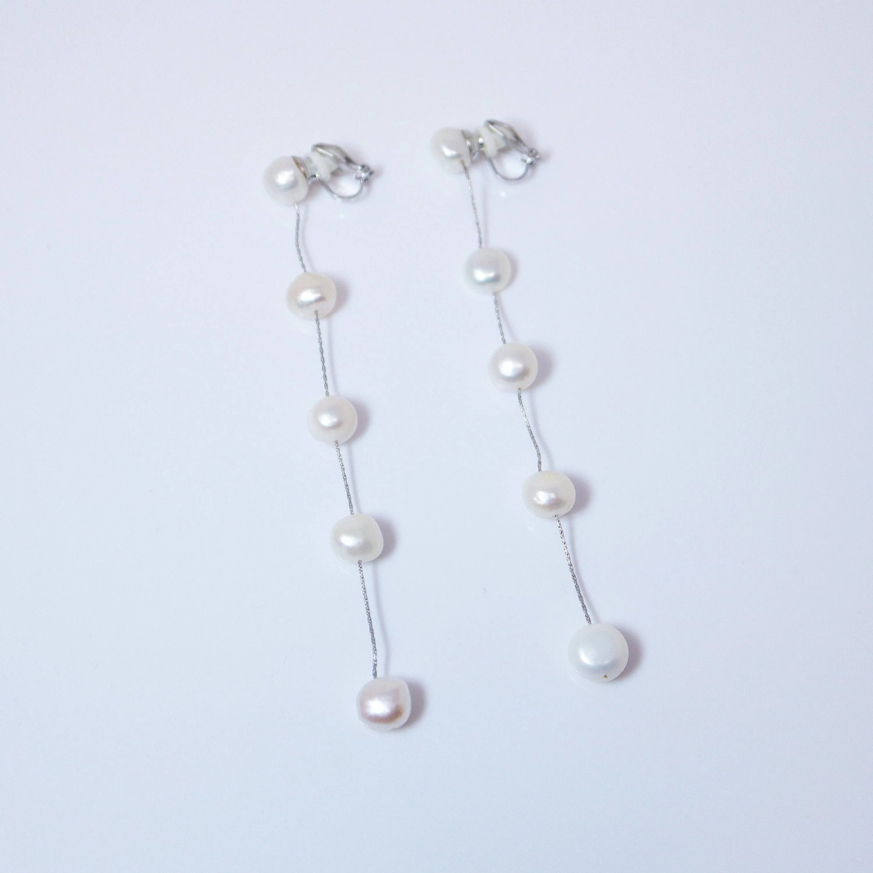 14k Gold 5 Freshwater Cultured pearl Bezel Earrings, Long Bridal Jewelry, Sterling Silver Pearl Bridal Earrings, Statement Earrings.