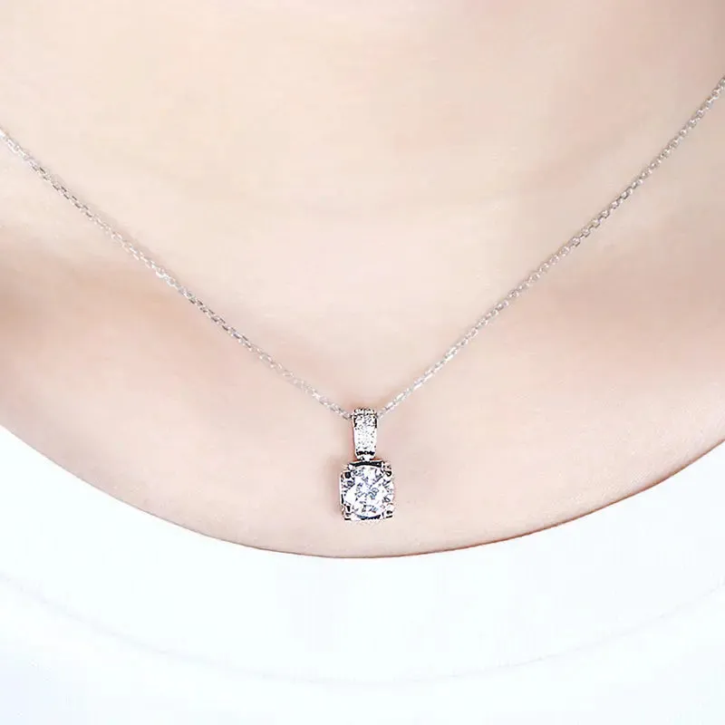 18k White Gold Moissanite Necklace / Pendant 1.04ct Total