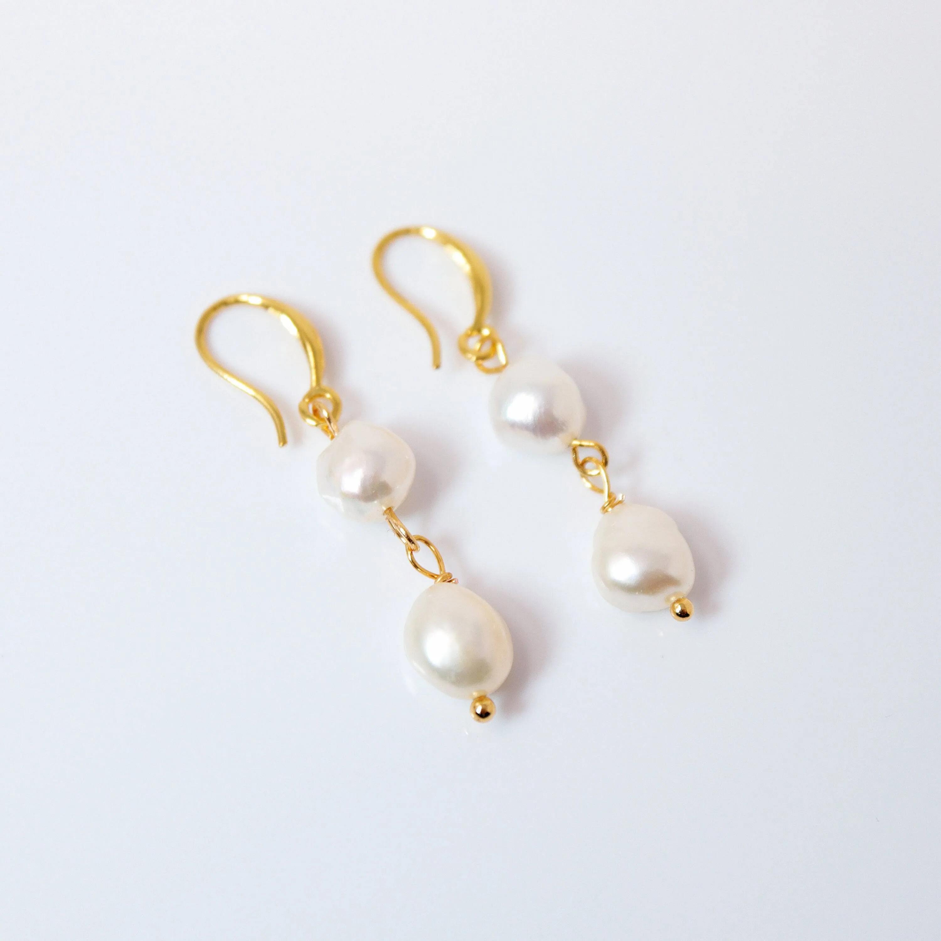 2 Freshwater Cultured pearl Bezel Hook Earrings, Long Bridal Jewelry, Gold Pearl Bridal Earrings, Statement Earrings.