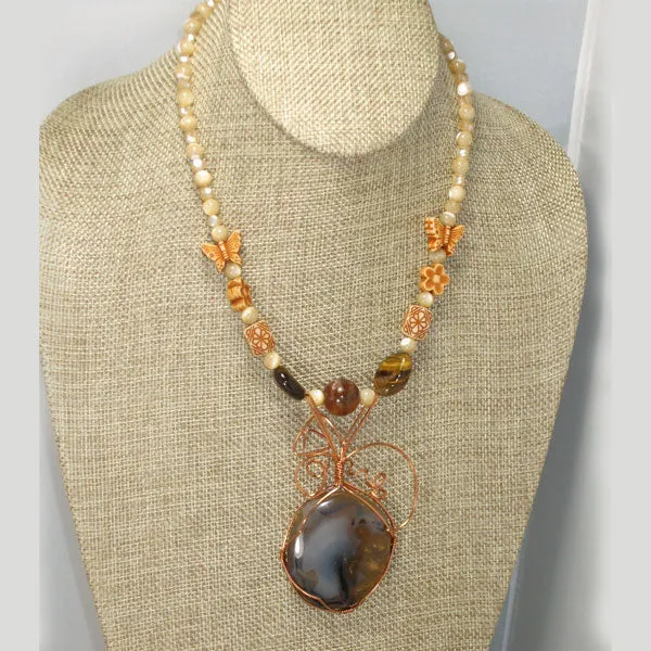 Earna Montana Agate Cabochon Pendant Necklace