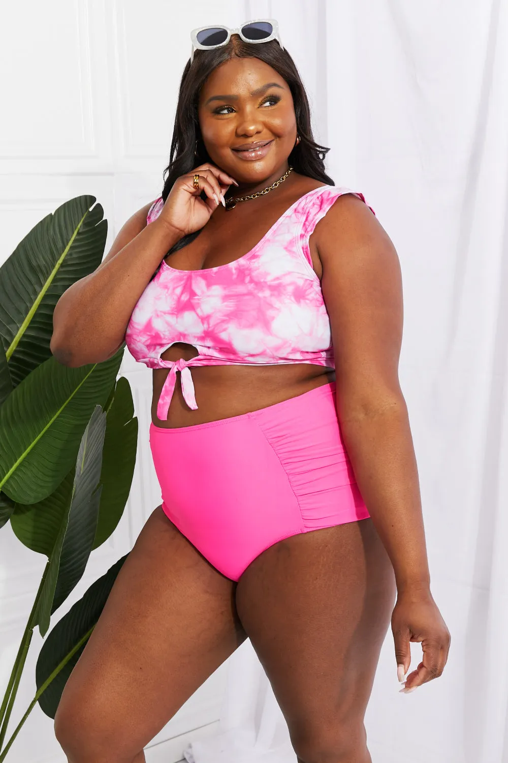 Marina West Swim Sanibel Crop-Badeoberteil und geraffte Hose im Set in Rosa