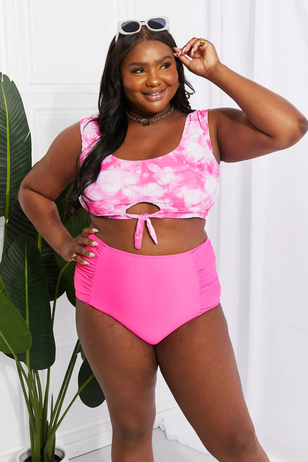 Marina West Swim Sanibel Crop-Badeoberteil und geraffte Hose im Set in Rosa