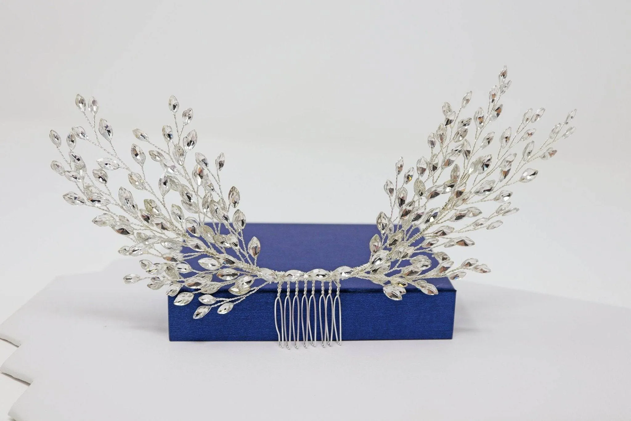 Swarovski Crystal Large Vine Leaves Bridal Hair Comb, Bridal Hair Piece, Bridal Hair Accessories, Wedding Hair Accessory, Bridal Hair Comb.