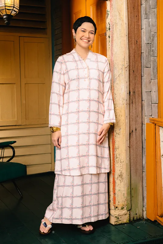 UMMA Dhosai Printed Kurung - Peach